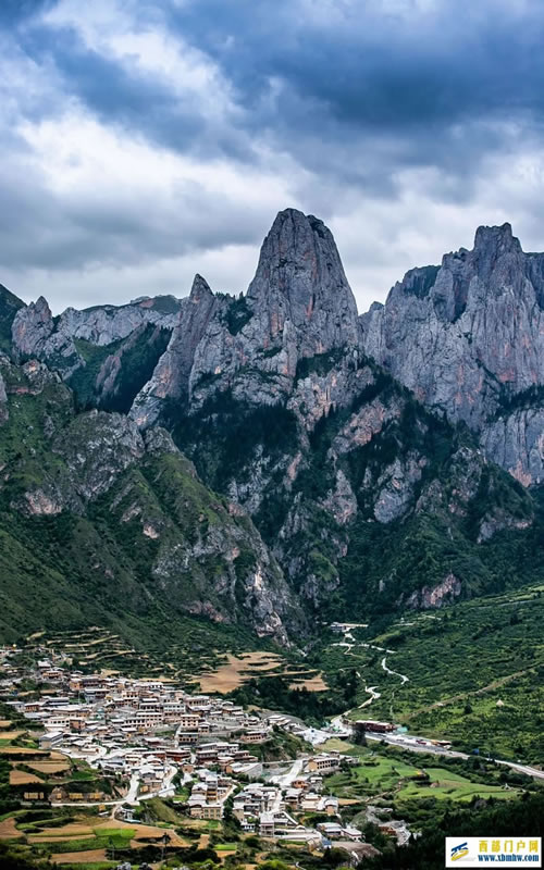 五月,我们可去甘南:骑马、放牧,看雪山、河流!(图1) 五月,我们可去甘南:骑马、放牧,看雪山、河流!(图1)