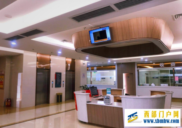 南宁东大医院采用“一医一患一诊一咨询”模式(图1) 南宁东大医院采用“一医一患一诊一咨询”模式(图1)