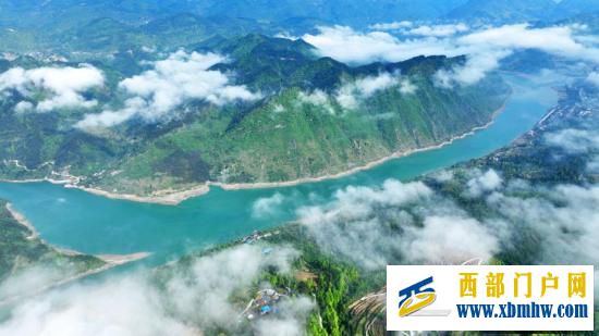 重庆酉阳晨雾中的乌江壮美如画(图1) 重庆酉阳晨雾中的乌江壮美如画(图1)