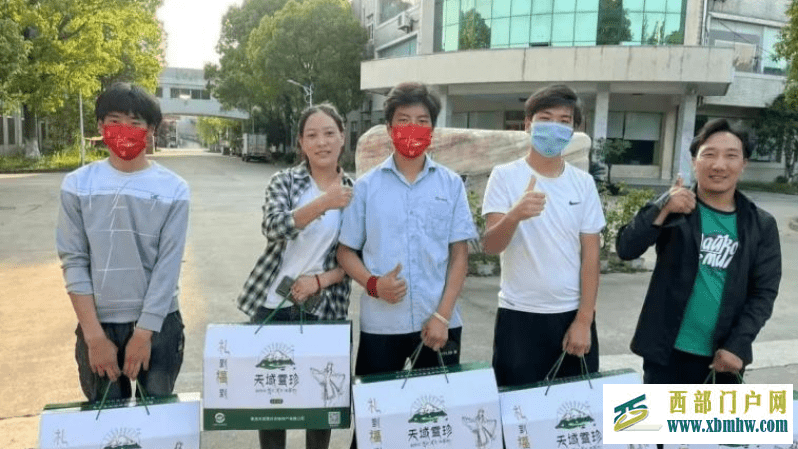 青海果洛:人社局开展稳岗工作(图1) 青海果洛:人社局开展稳岗工作(图1)