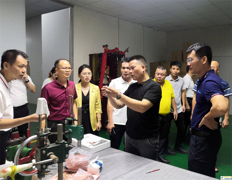 广东省广西来宾商会到东莞走访来宾籍企业,同乡交流,互助共赢(图2) 广东省广西来宾商会到东莞走访来宾籍企业,同乡交流,互助共赢(图2)