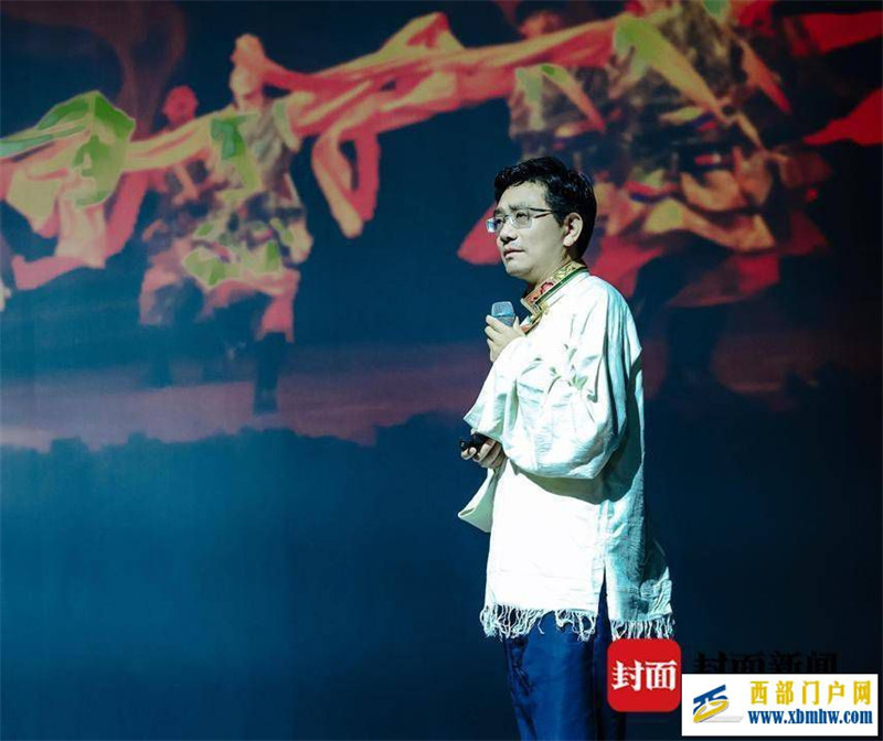 市州长专访|甘孜州长冯发贵:请相信甘孜,这里睁眼全是美景,闭眼满是吉祥(图1) 市州长专访|甘孜州长冯发贵:请相信甘孜,这里睁眼全是美景,闭眼满是吉祥(图1)