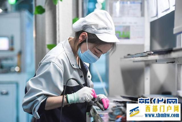 内蒙古:“沙戈荒”成太阳能产业投资热土(图3) 内蒙古:“沙戈荒”成太阳能产业投资热土(图3)