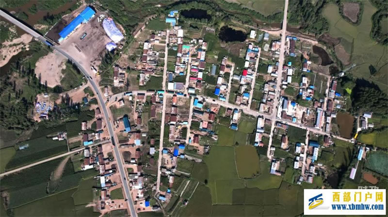 时政新闻眼丨习近平赴黑龙江看望慰问受灾群众,重点关注了什么(图5) 时政新闻眼丨习近平赴黑龙江看望慰问受灾群众,重点关注了什么(图5)