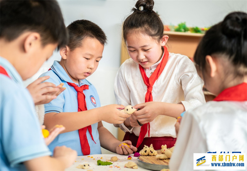 巧手捏寒燕 指尖传民俗(图5) 巧手捏寒燕 指尖传民俗(图5)