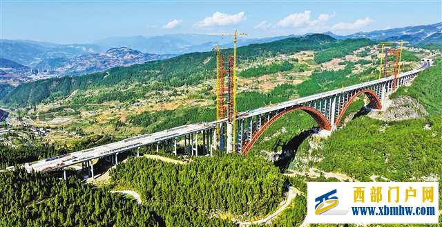 渝湘复线高速两座特大桥迎来建设节点(图1) 渝湘复线高速两座特大桥迎来建设节点(图1)