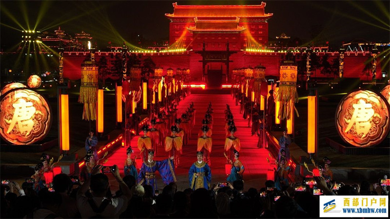 再现“山河诗长安” 西安城墙《梦长安——大唐迎宾盛礼》震撼复演(图6) 再现“山河诗长安” 西安城墙《梦长安——大唐迎宾盛礼》震撼复演(图6)