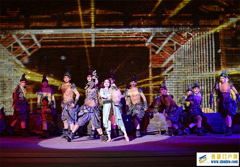 再现“山河诗长安” 西安城墙《梦长安——大唐迎宾盛礼》震撼复演(图8) 再现“山河诗长安” 西安城墙《梦长安——大唐迎宾盛礼》震撼复演(图8)