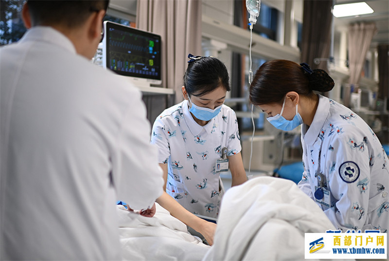 “医”路同行的“90后”护士夫妻(图3) “医”路同行的“90后”护士夫妻(图3)