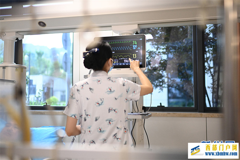 “医”路同行的“90后”护士夫妻(图4) “医”路同行的“90后”护士夫妻(图4)