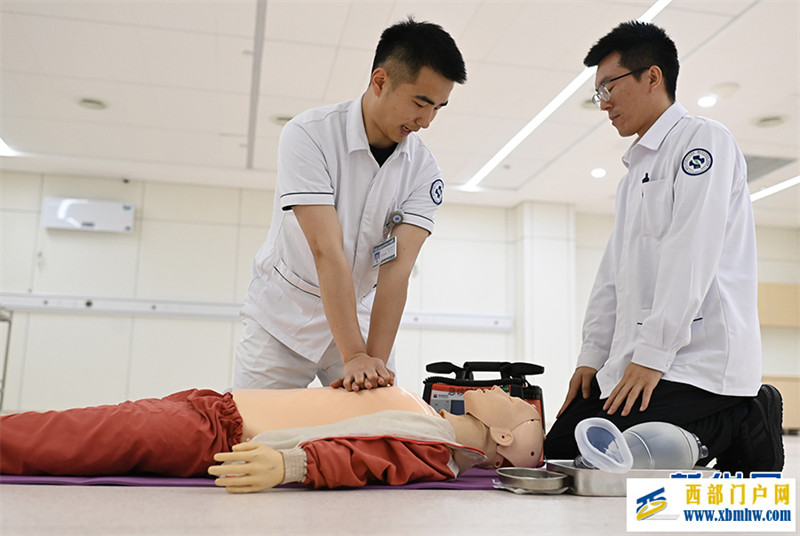 “医”路同行的“90后”护士夫妻(图6) “医”路同行的“90后”护士夫妻(图6)