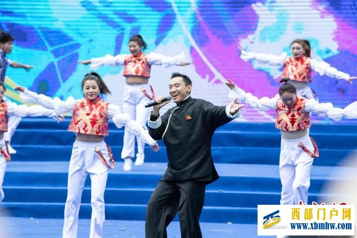 西藏米林第十六届黄牡丹藏医药文化旅游活动开幕(图6) 西藏米林第十六届黄牡丹藏医药文化旅游活动开幕(图6)