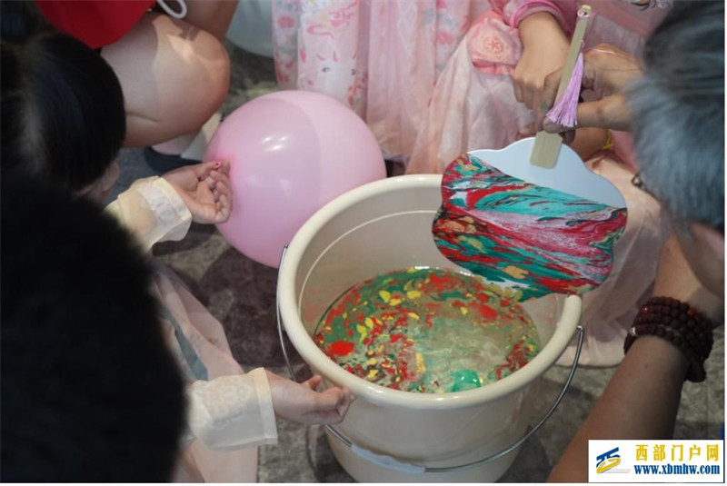 西安:多彩非遗庆六一(图2) 西安:多彩非遗庆六一(图2)