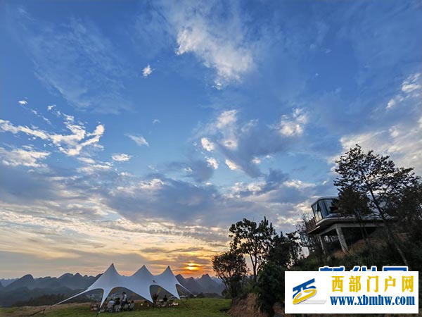 贵州荔波凤凰山:星空山野露营点燃国庆假期(图1) 贵州荔波凤凰山:星空山野露营点燃国庆假期(图1)