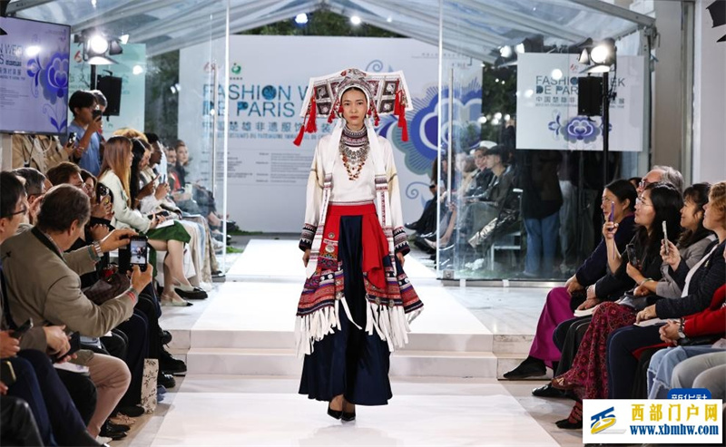 镜头连中外 | 楚雄彝绣“秀”巴黎(图2) 镜头连中外 | 楚雄彝绣“秀”巴黎(图2)
