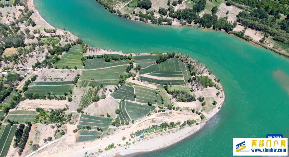 青海尖扎:夏日黄河清(图1) 青海尖扎:夏日黄河清(图1)