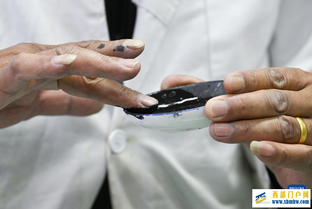 西藏布达拉宫:贝叶经实验性修复取得阶段性成果(图4) 西藏布达拉宫:贝叶经实验性修复取得阶段性成果(图4)