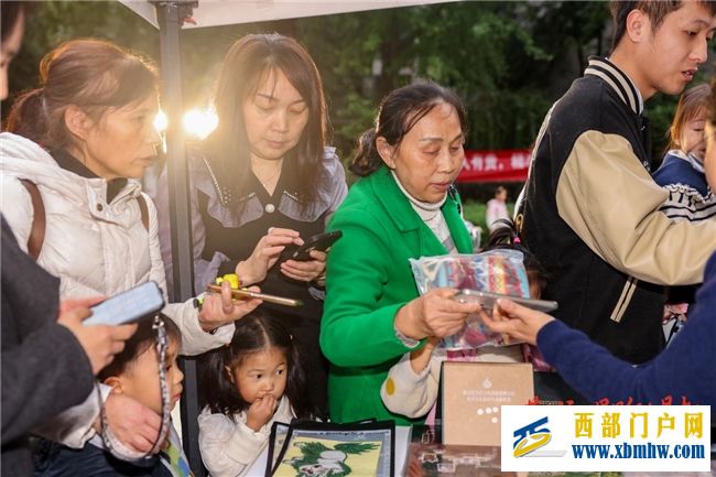 “藏东行·遇见红色昌都”2025昌都文旅系列推介活动于成都圆满收官,藏蜀携手共谱文旅协作新篇(图3) “藏东行·遇见红色昌都”2025昌都文旅系列推介活动于成都圆满收官,藏蜀携手共谱文旅协作新篇(图3)