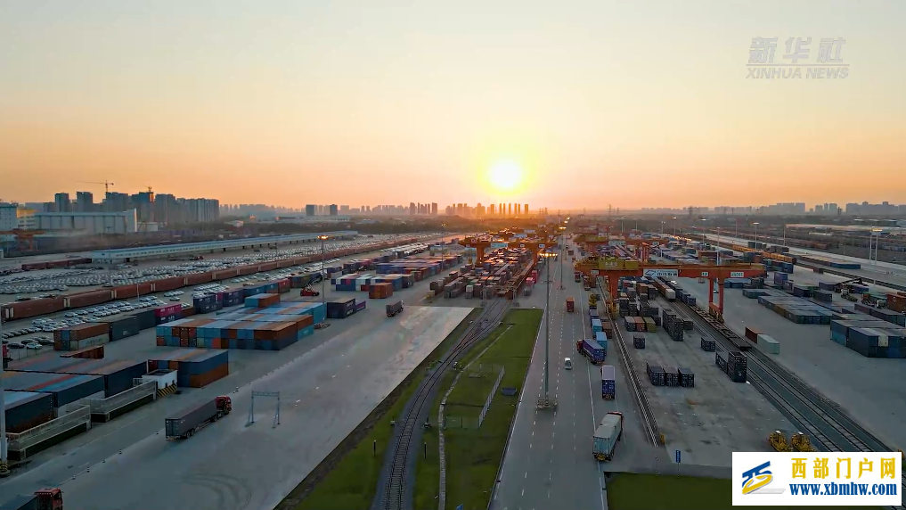 “钢铁驼队”带动中企“拓网”“出海”(图4)