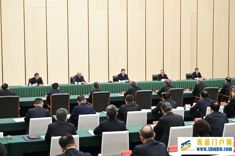 习近平在河北雄安新区考察(图11) 习近平在河北雄安新区考察(图11)