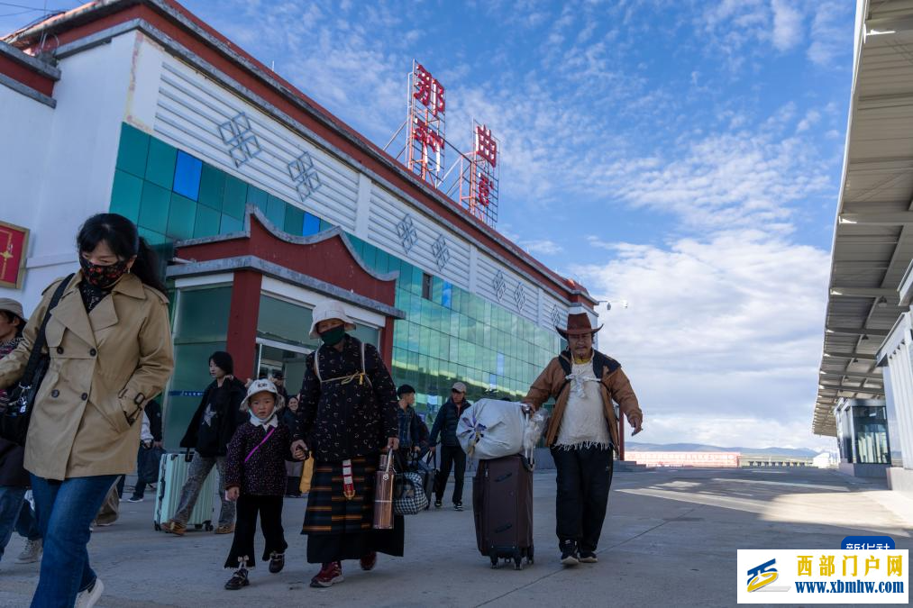 青藏铁路那曲站：20年累计到发旅客近900万人次(图1)
