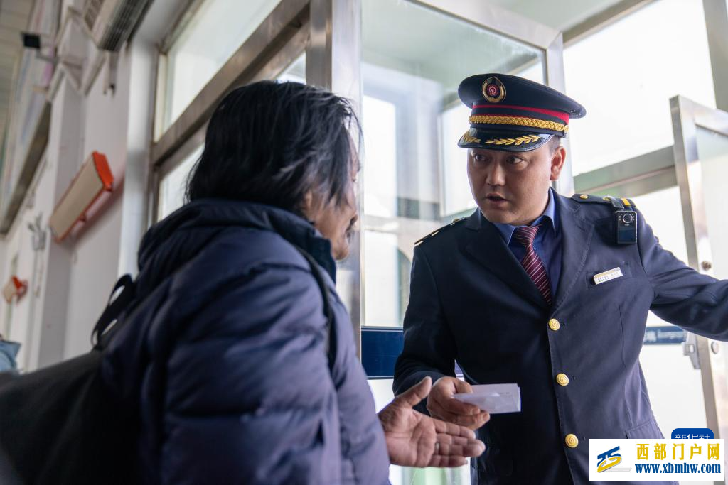 青藏铁路那曲站：20年累计到发旅客近900万人次(图4)
